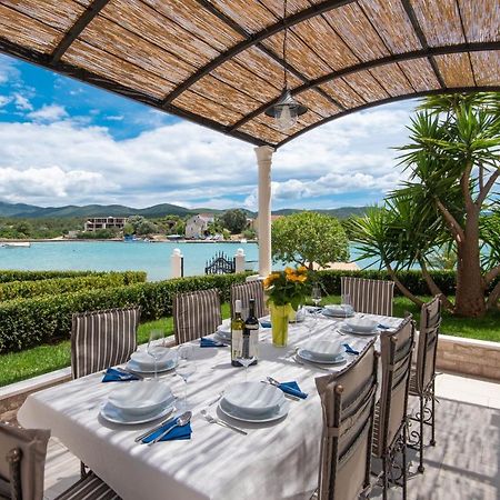 Villa Loviste Paradise Экстерьер фото