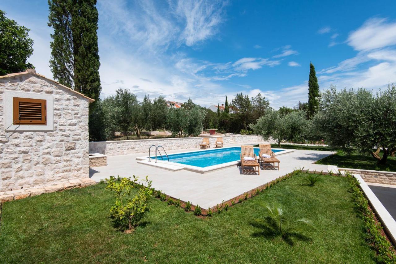 Villa Loviste Paradise Экстерьер фото
