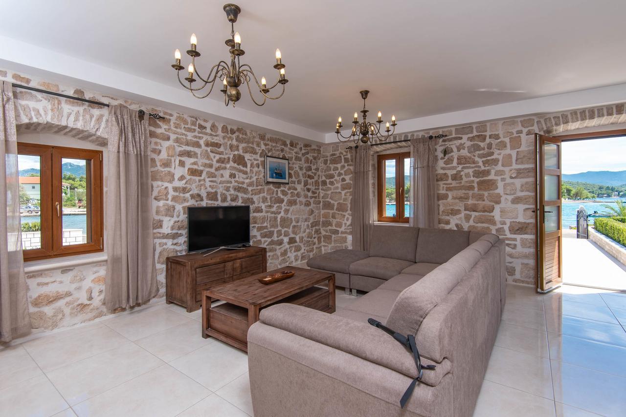 Villa Loviste Paradise Экстерьер фото