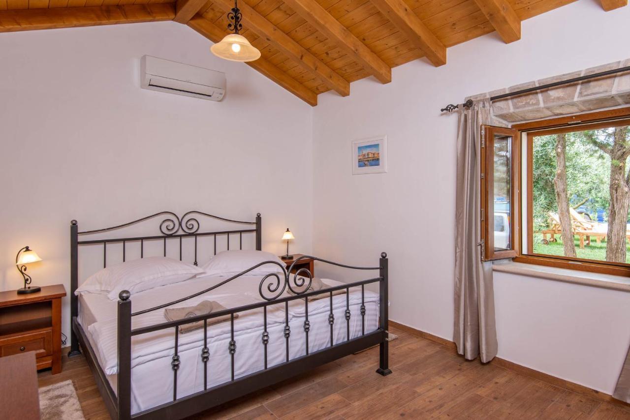 Villa Loviste Paradise Экстерьер фото